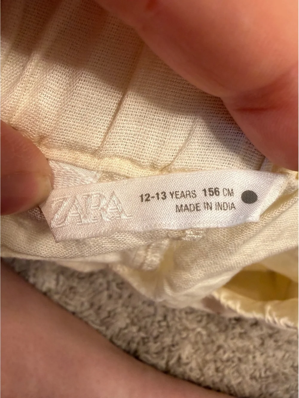Zara Girls' Embroidered Cream Shorts Size 12-13 Years